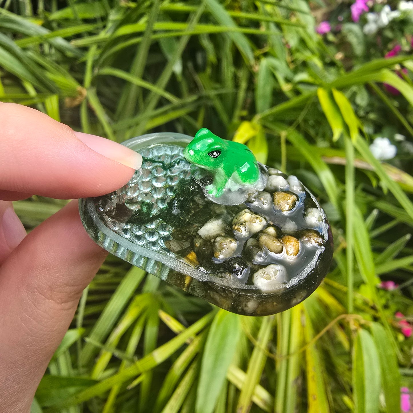 Froggy Pond Spiky TactiTag